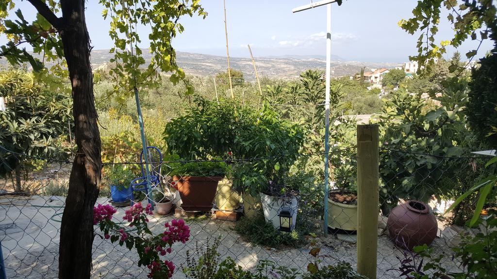 Faith'S Stone House ξενώνας Σίμου Εξωτερικό φωτογραφία